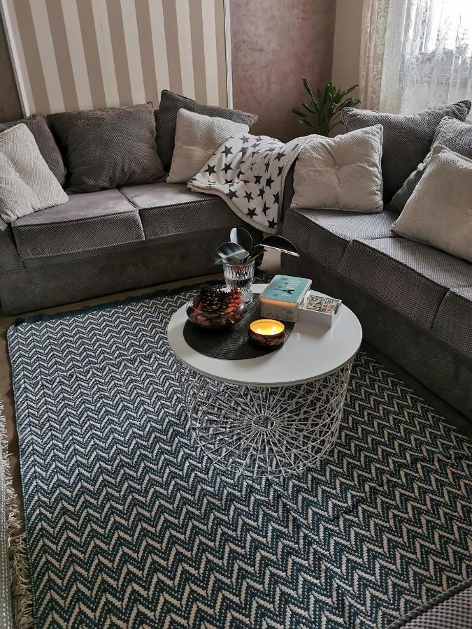 Lux Apartman Lena Belgrado Esterno foto