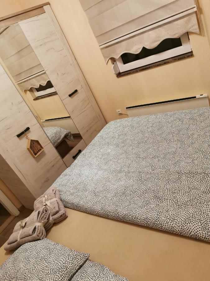 Lux Apartman Lena Belgrado Esterno foto